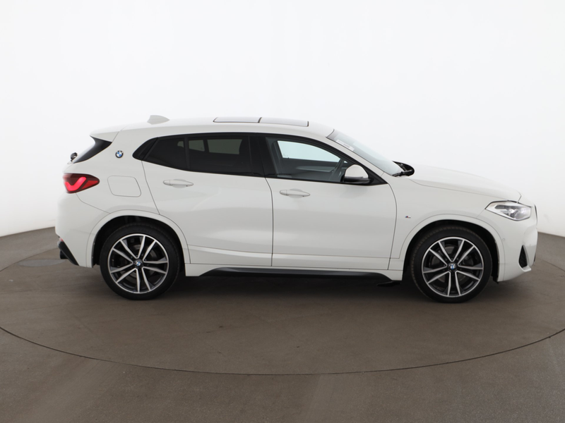 BMW X2 20d sDrive M-Sport Aut LED SKY AHK LEDER NAVI — photo 4