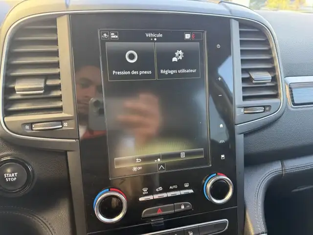 Renault Koleos view 14