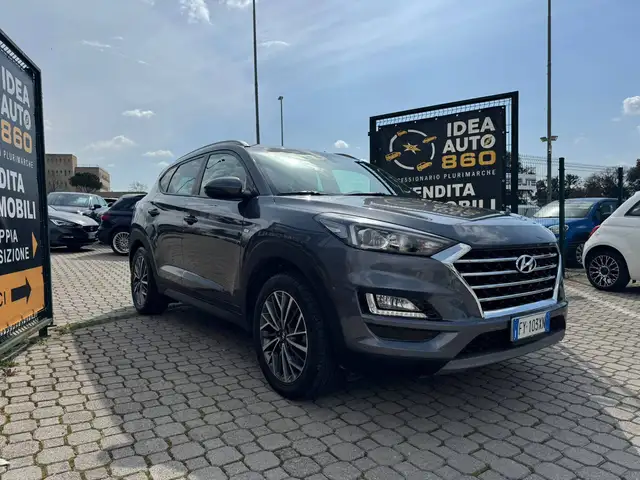 Hyundai Tucson view 3
