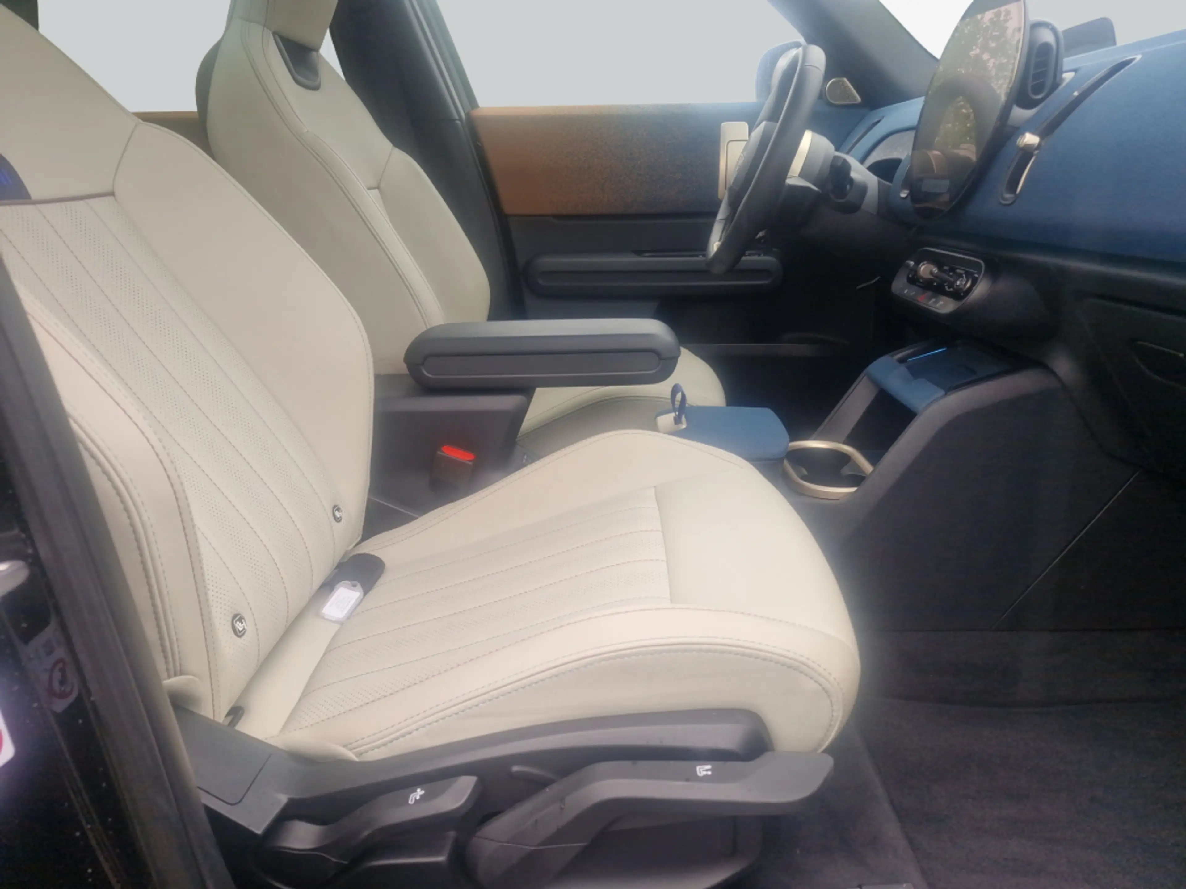 MINI Countryman C Countryman C Essential Trim — photo 13