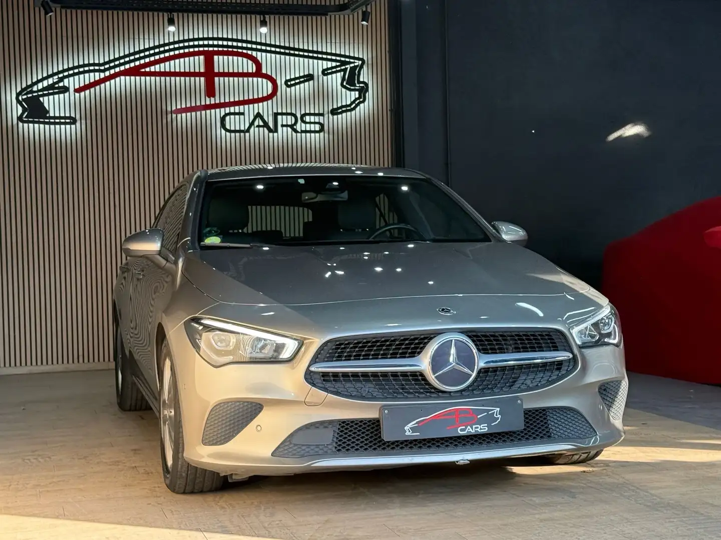 Mercedes-Benz CLA 180 d * GARANTIE 12 MOIS * GPS * Gris - 2