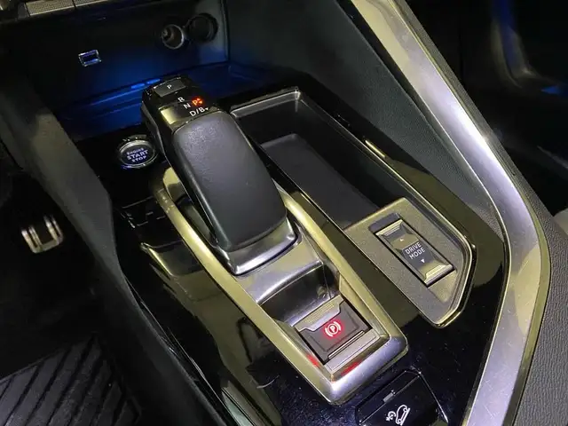 Peugeot 3008 view 11