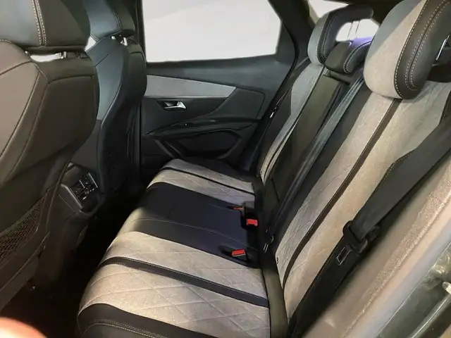 Peugeot 3008 view 8