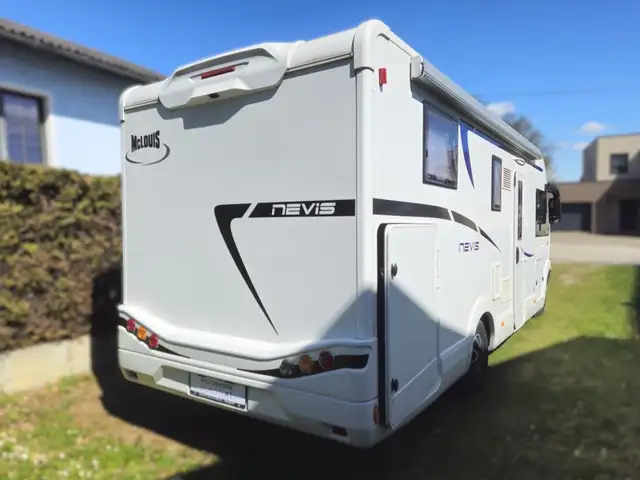 McLouis Nevis Nevis Ansicht 2