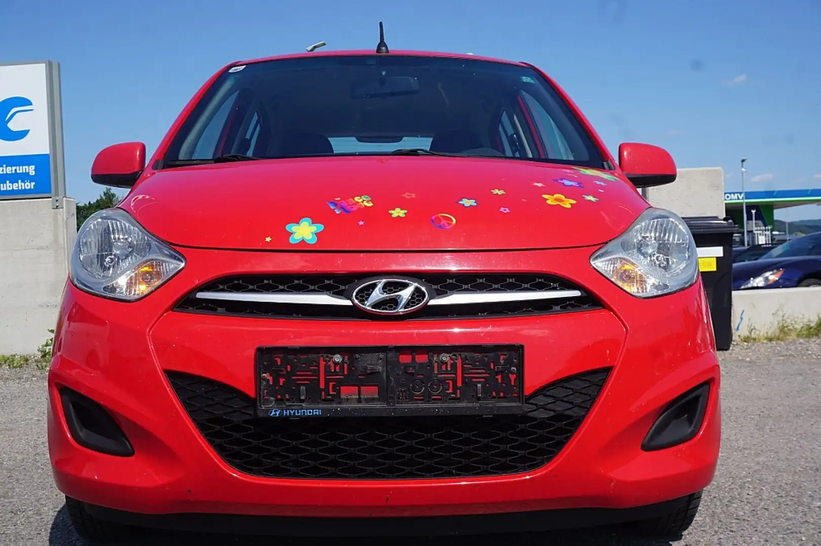 Hyundai i10 1,1 Life Roşu - 1