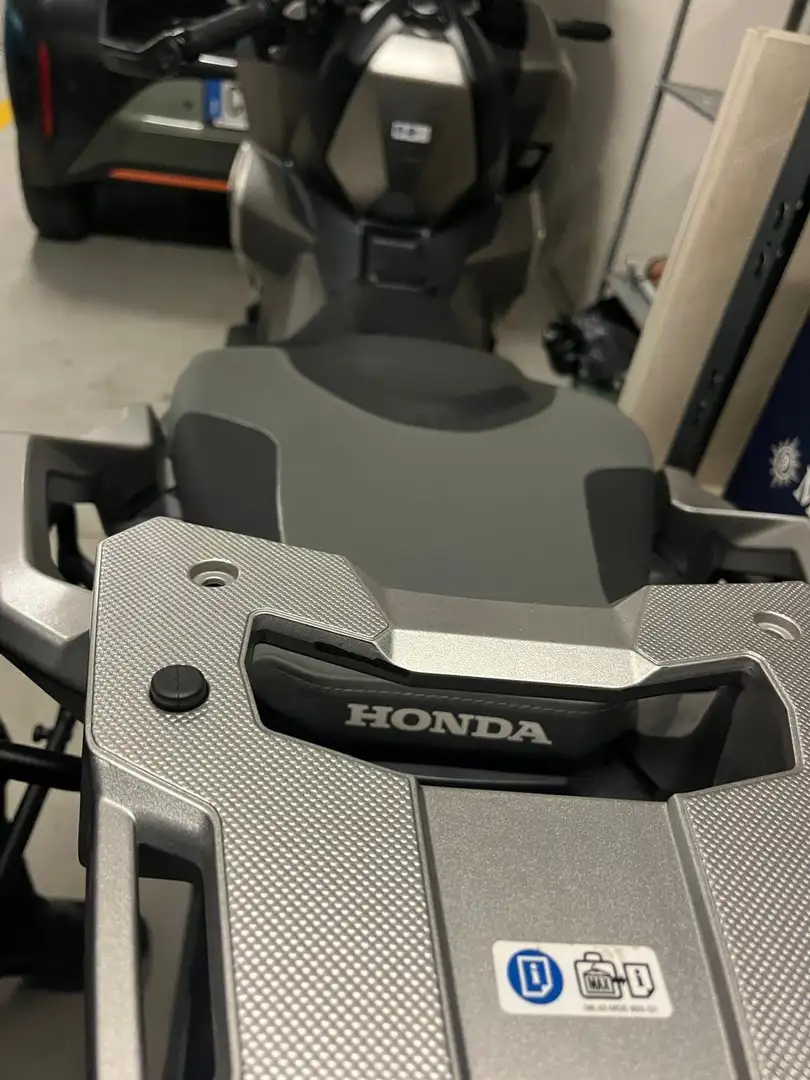 Honda X-ADV Gri - 2