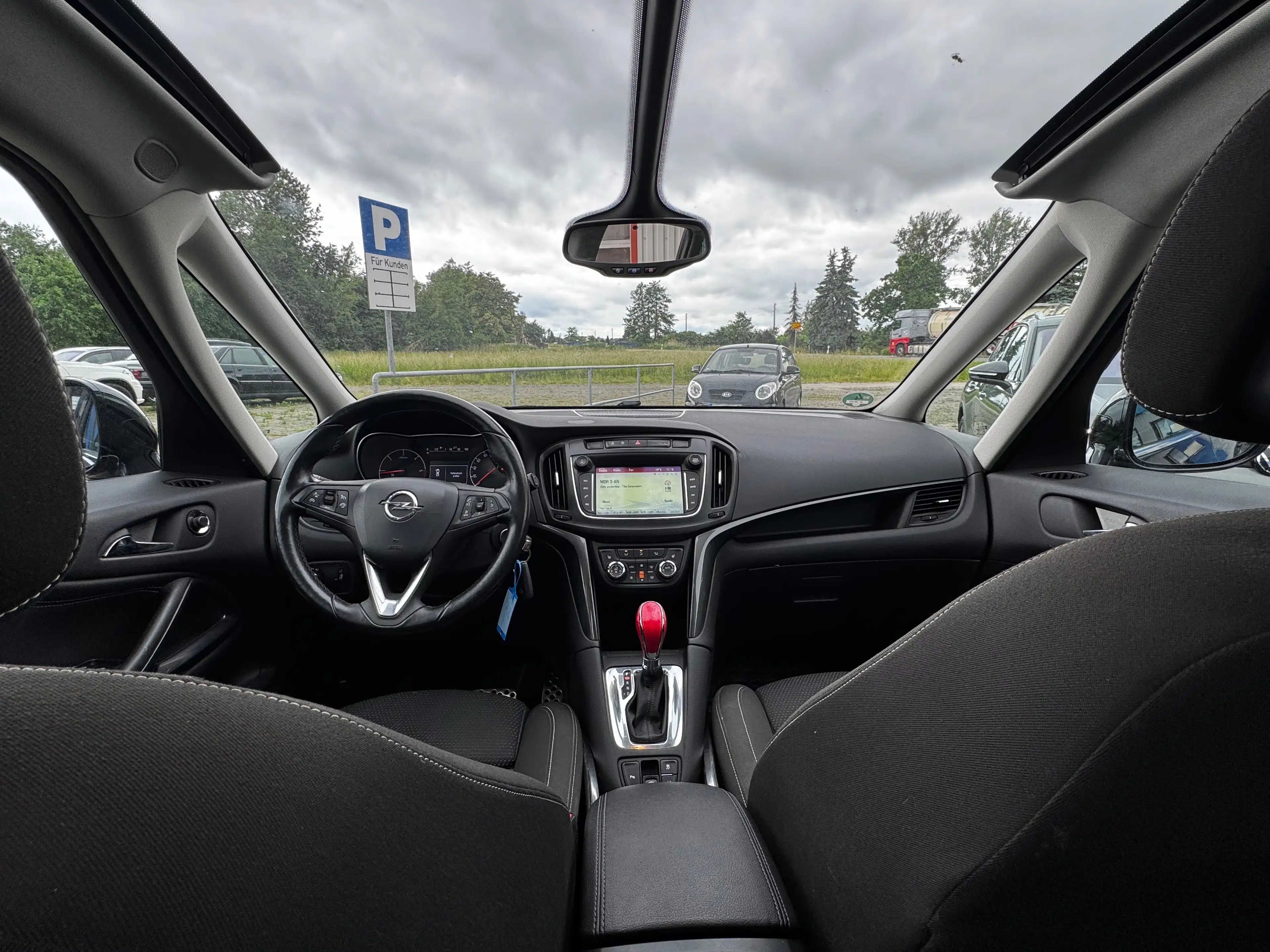 Opel Zafira Tourer Business Innovation — photo 7
