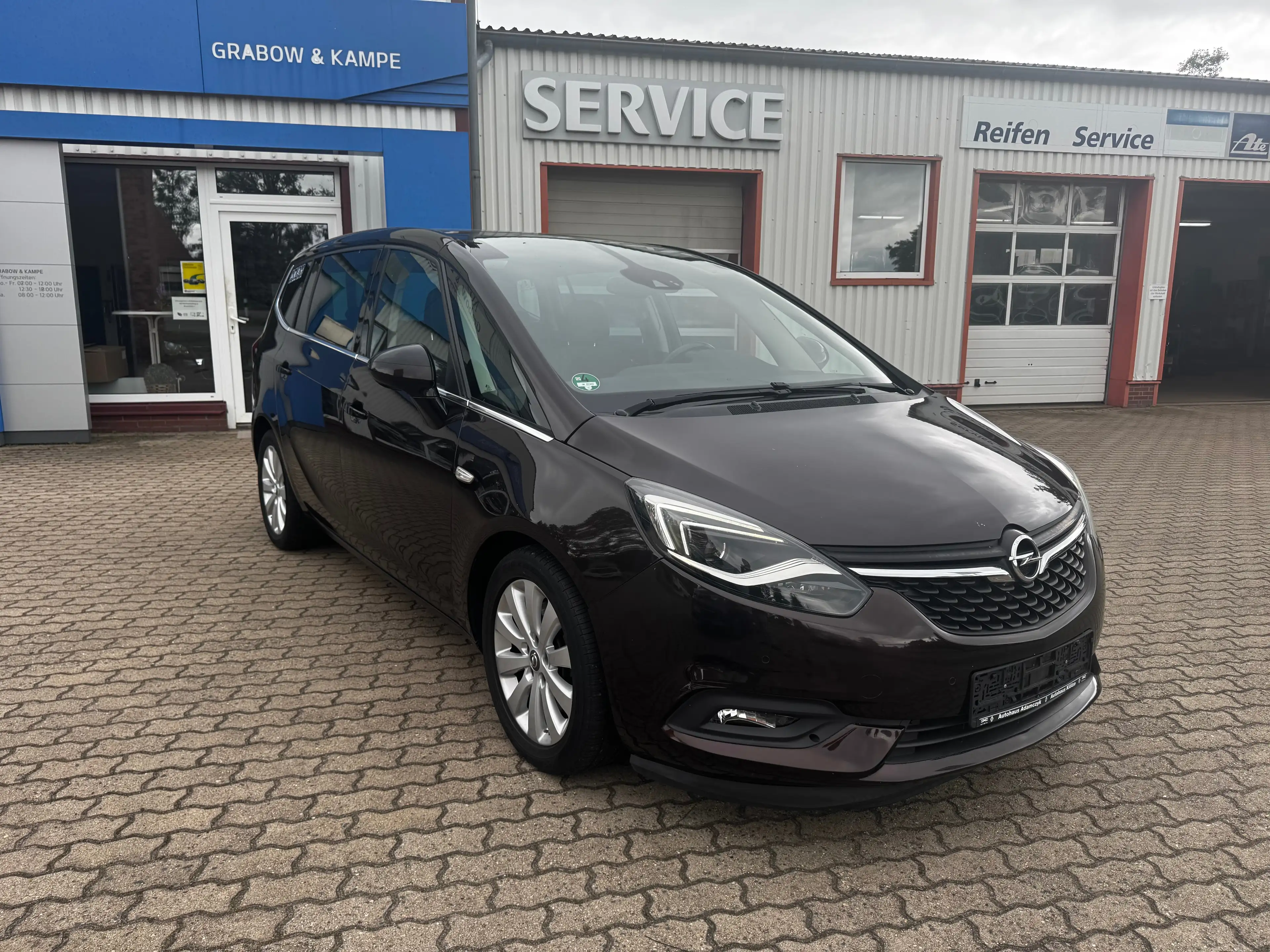 Opel Zafira Tourer Business Innovation — photo 2