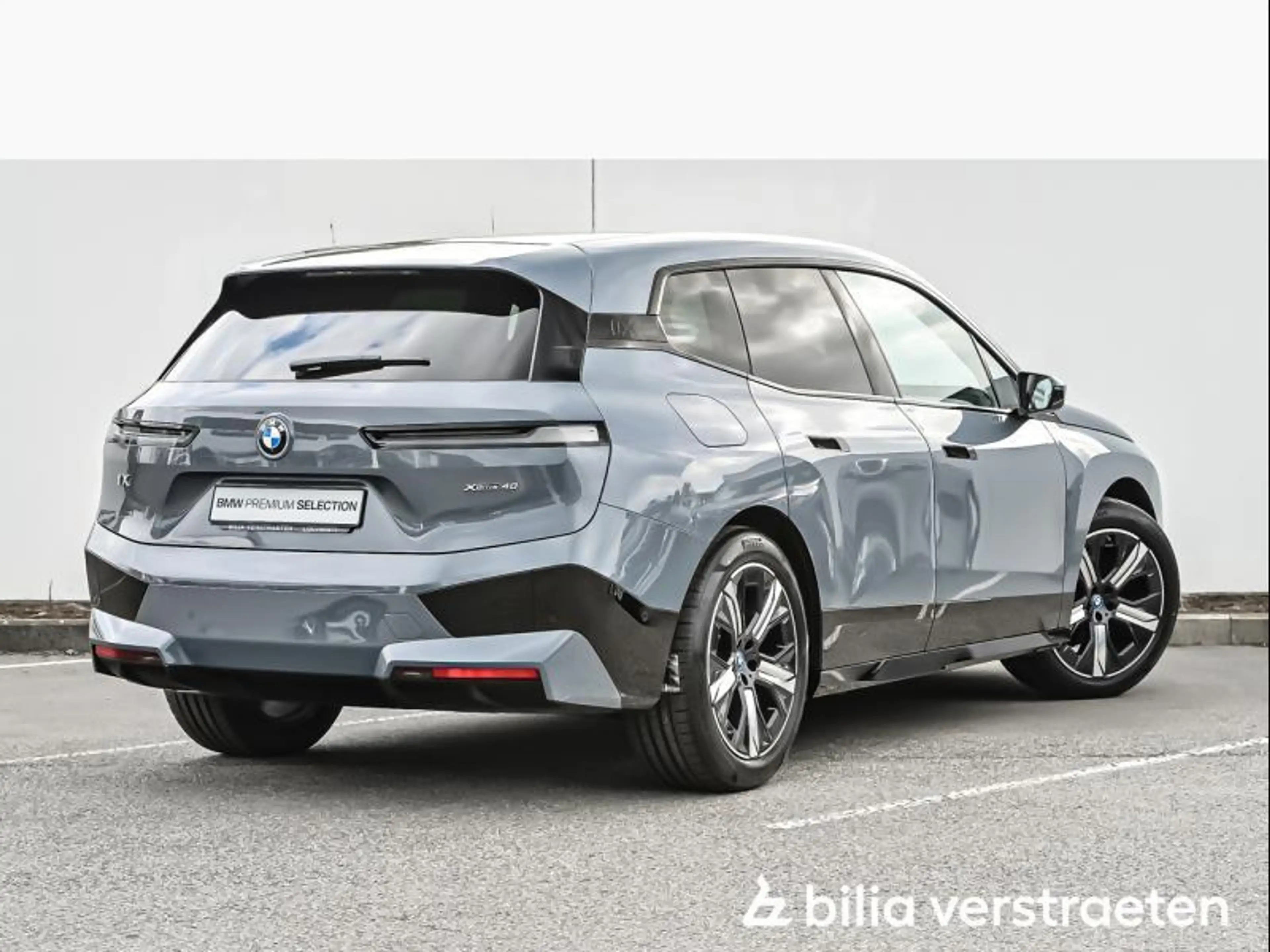 BMW iX Sky Lounge-Sportpack-Laser — photo 2