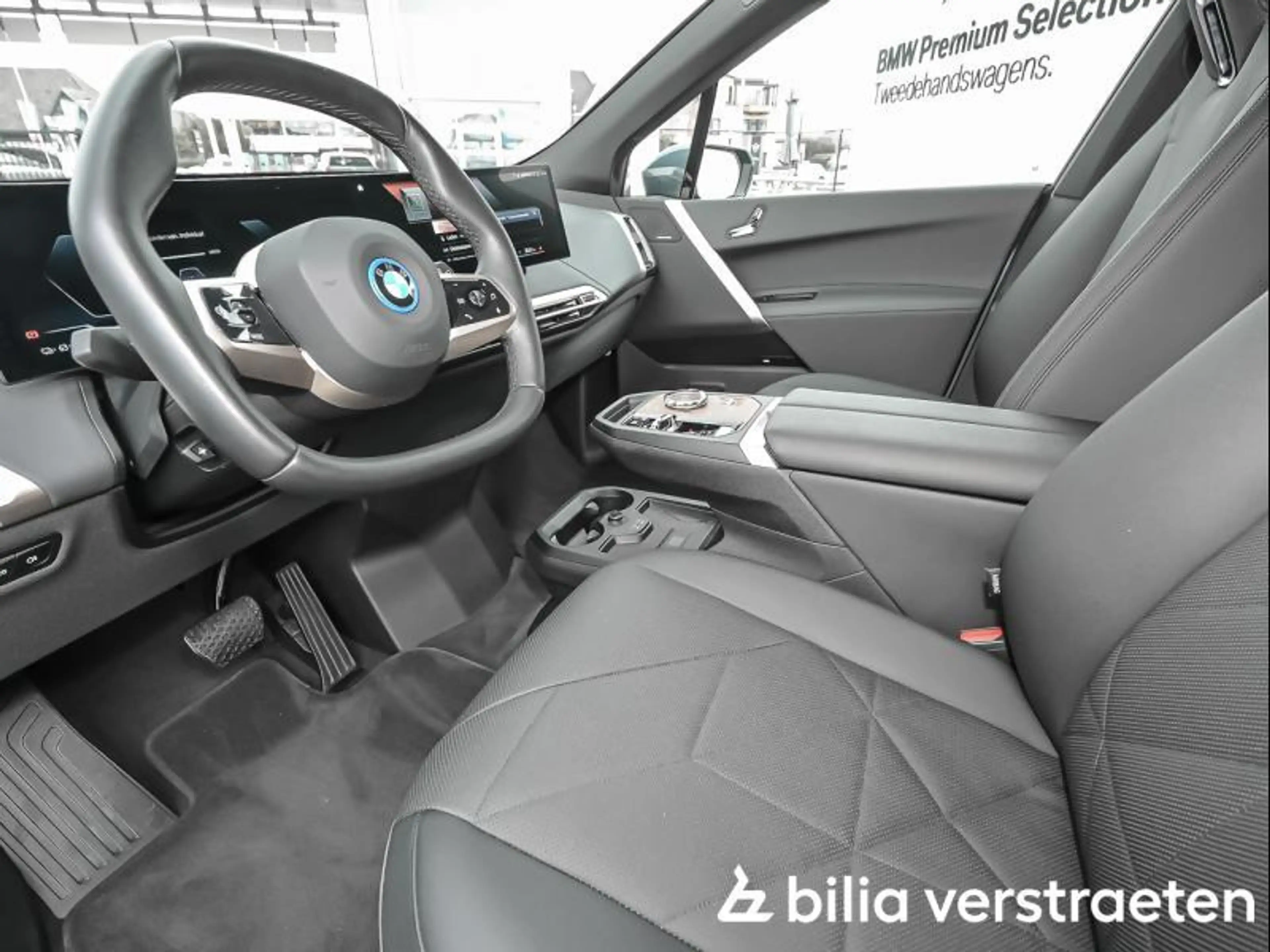 BMW iX Sky Lounge-Sportpack-Laser — photo 6