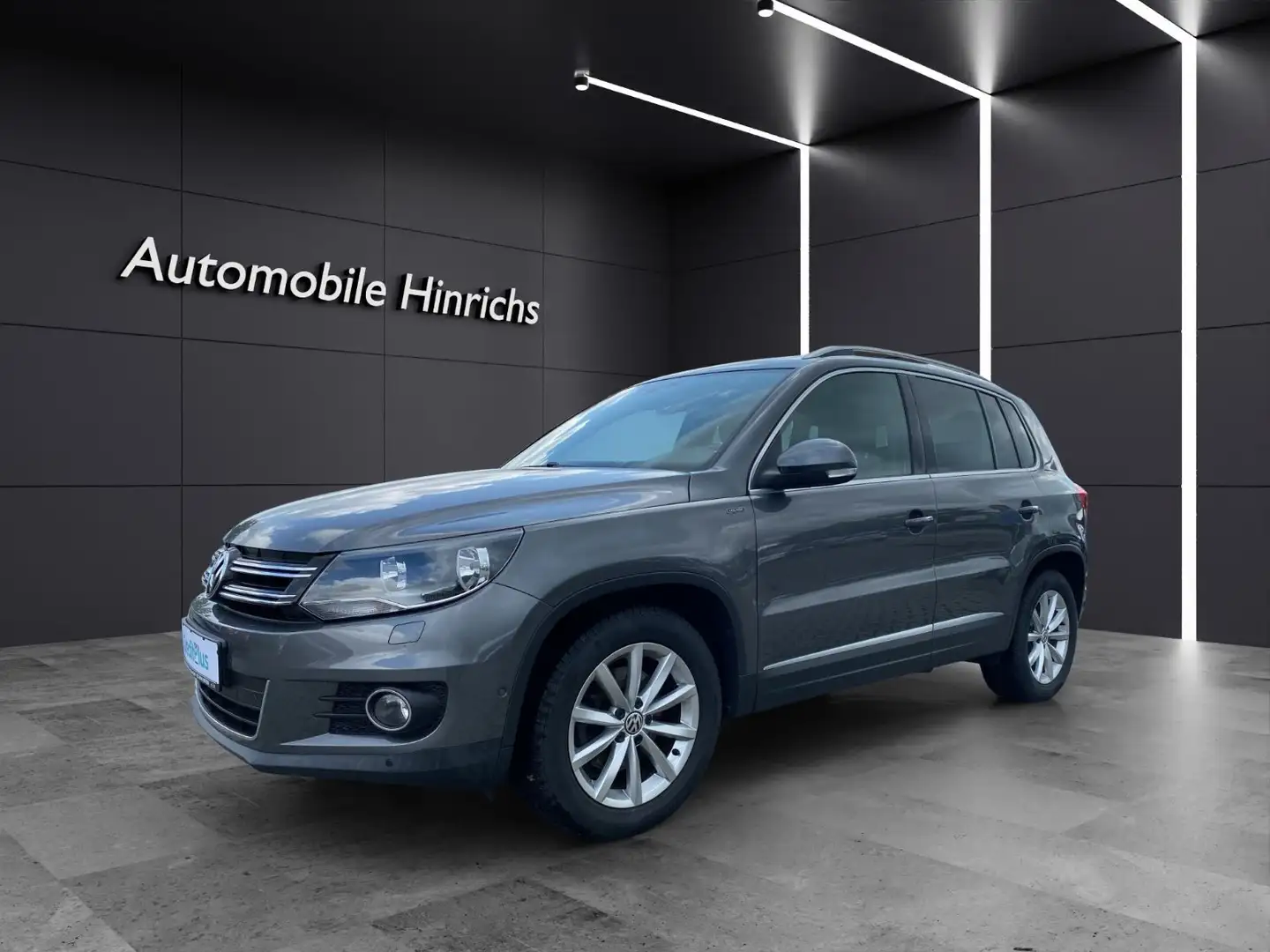 Volkswagen Tiguan Lounge Sport & Style BMT Grau - 2
