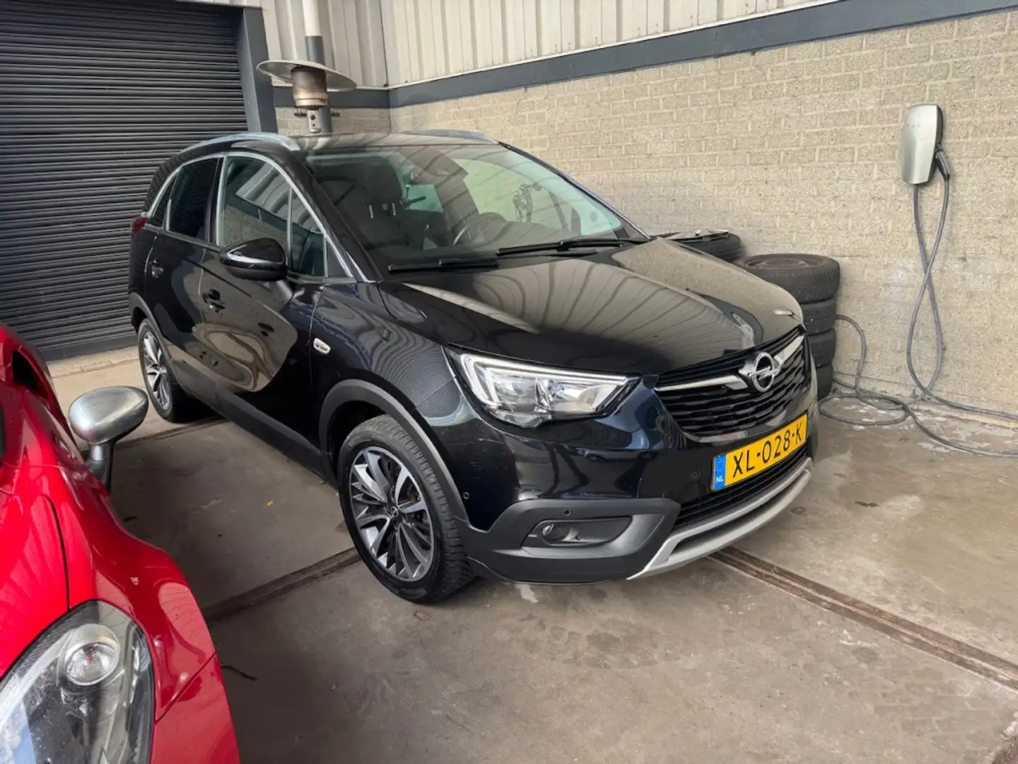 Opel Crossland X 1.2 T. Innovation Noir - 1