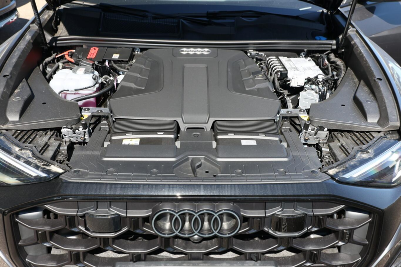 Audi Q8 S line 2xS AssistenzP+ 22Z Laser Pano B&O Leder... — photo 12