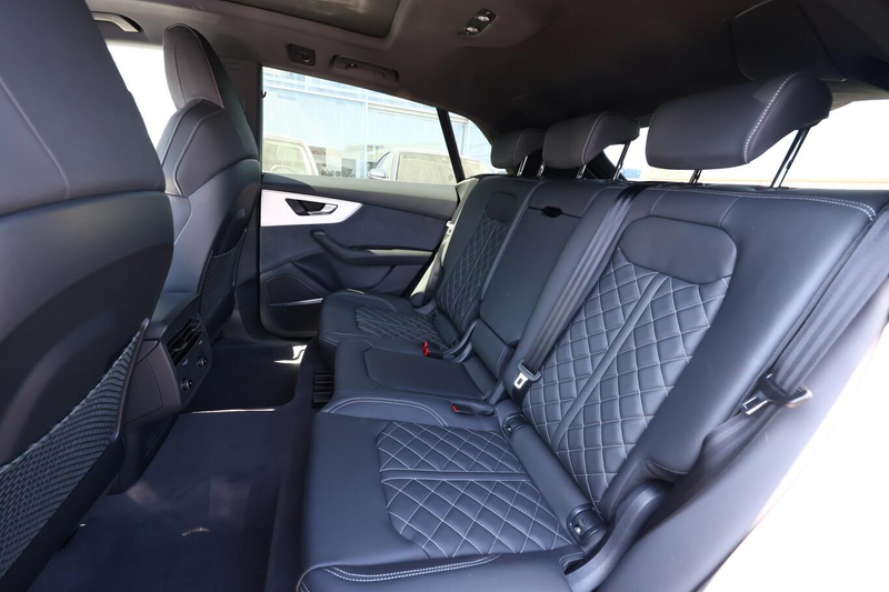 Audi Q8 S line 2xS AssistenzP+ 22Z Laser Pano B&O Leder... — photo 10