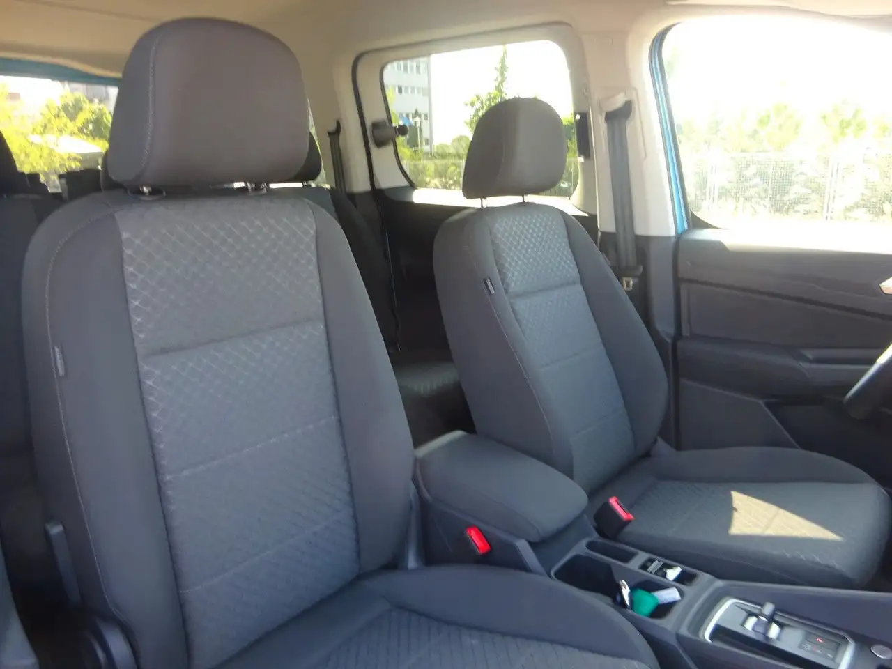 Ford Grand Tourneo 2026 — фото 11