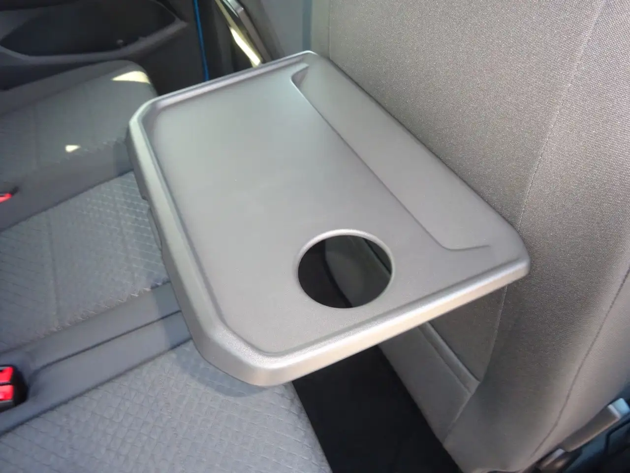 Ford Grand Tourneo 2026 — фото 15