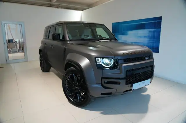 Land Rover Defender 5P 110 B MH 4.4 V8 635CV AT OCT