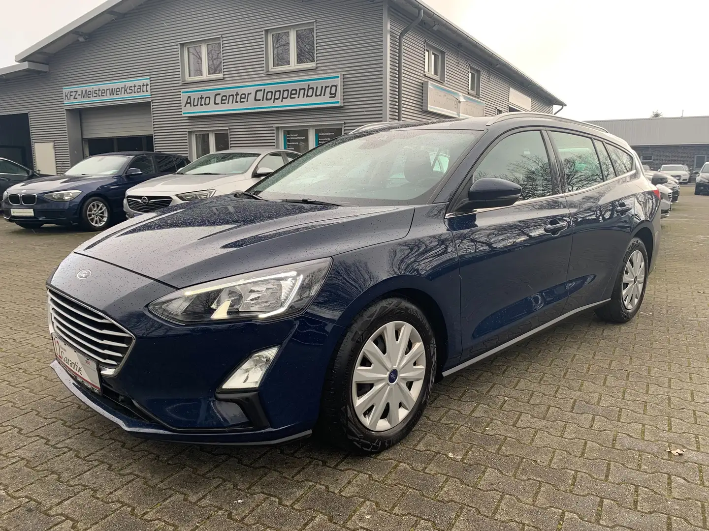 Ford Focus 1,5 TDCI Turnier EcoBlue "Cool & Connect" Blauw - 1
