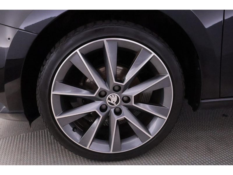 Skoda Fabia 1.0MPI Drive+NAVI+TEMPO+PDC+SHZ+KLIMA — photo 15