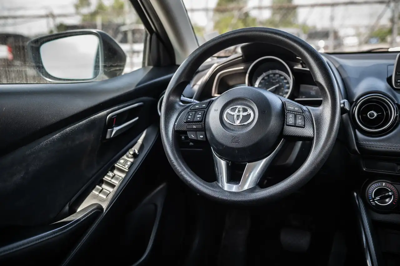 Toyota Yaris снимка Toyota Yaris