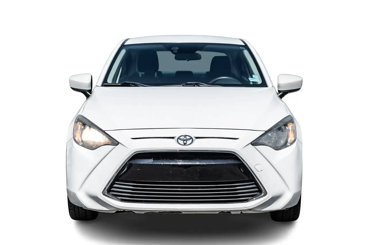 Toyota Yaris снимка Toyota Yaris