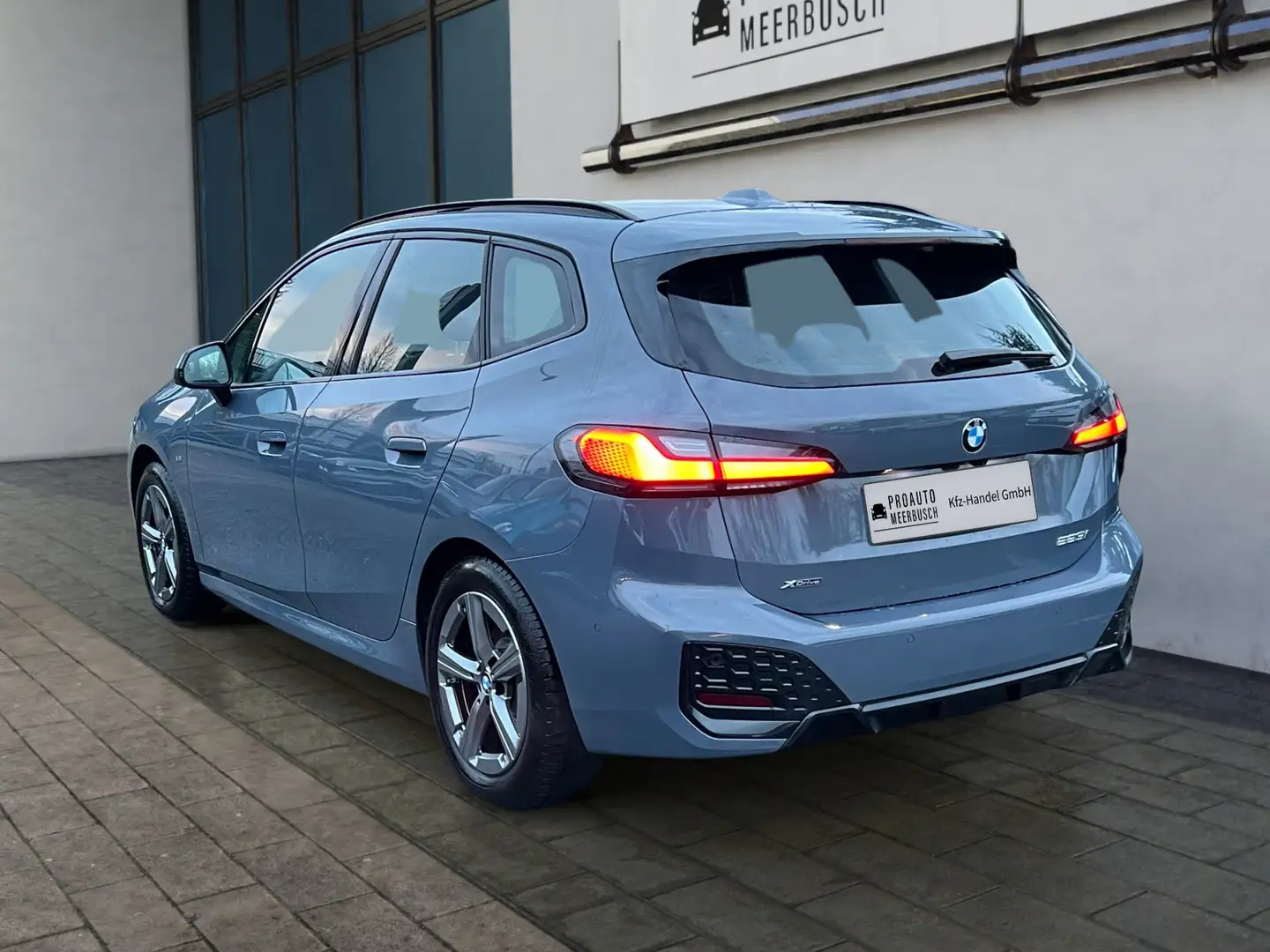 BMW 223 i xDrive Active Tourer M Sport AHK/ADPTLD/HUD Gri - 2