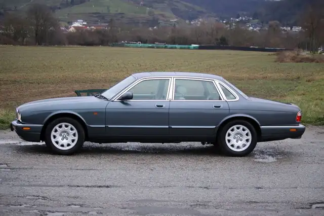 Jaguar XJ 4.0 Sovereign 3 Jahre Garantie aus 1.Hand