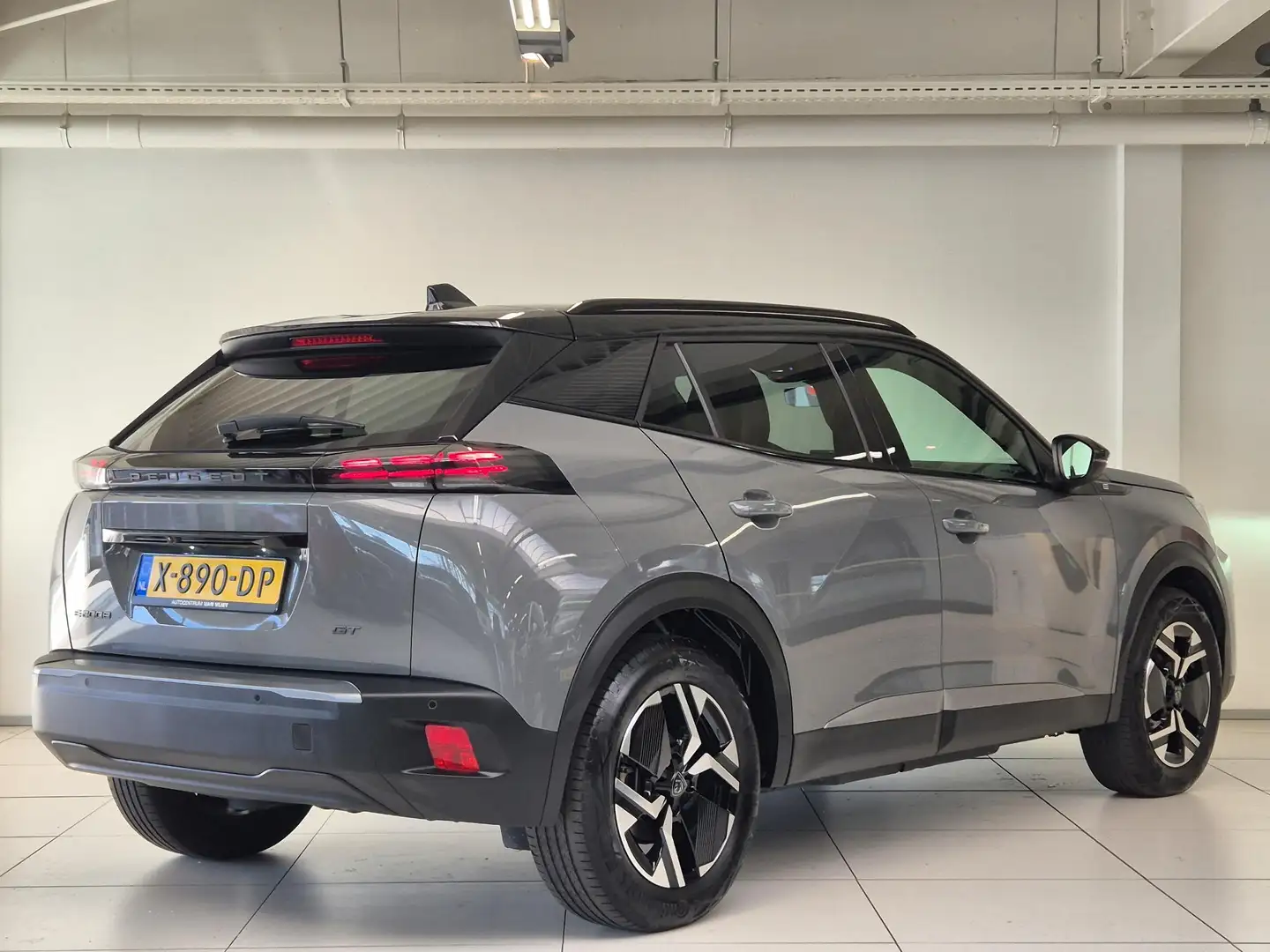 Peugeot e-2008 EV GT First Edition 54 kWh | Navigatie | Stoelverw Grijs - 2