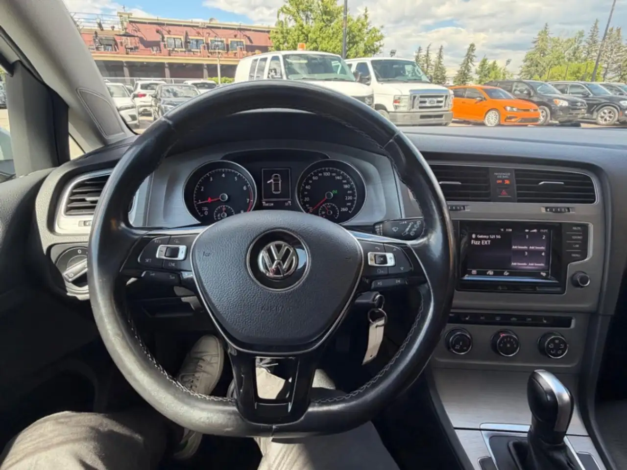 Volkswagen Golf снимка Volkswagen Golf