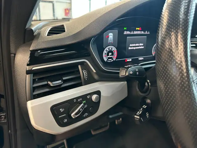Audi A4 view 9