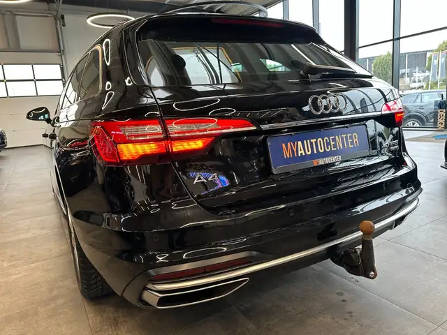 Audi A4 view 6