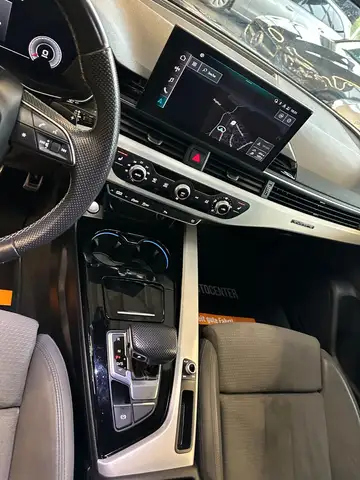 Audi A4 view 12