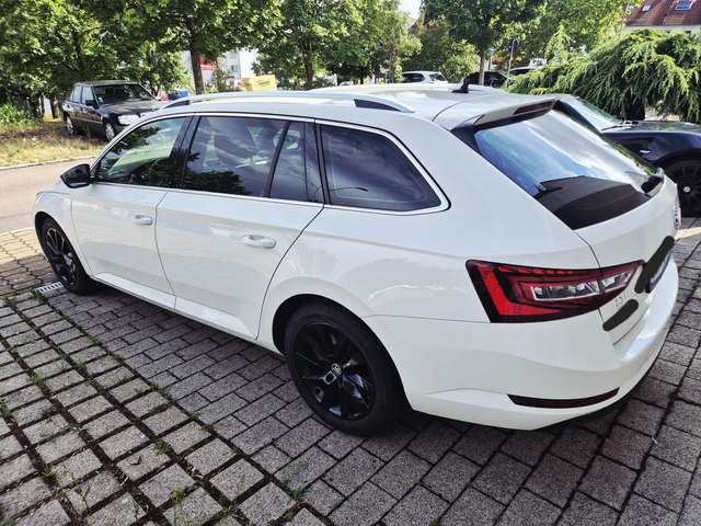 Skoda Superb Superb Combi 2.0 TDI DSG Style
