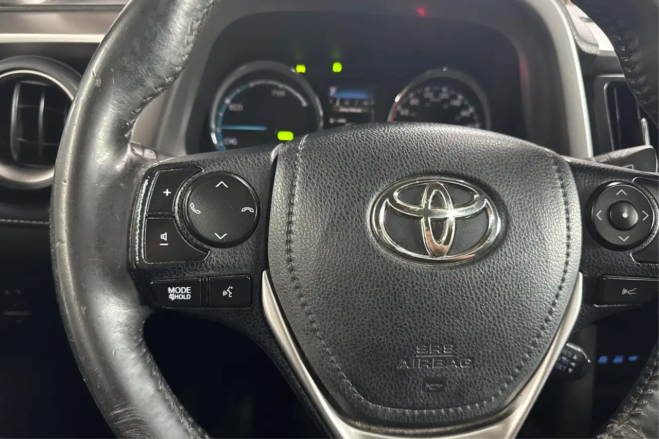 Toyota RAV 4 снимка Toyota RAV 4