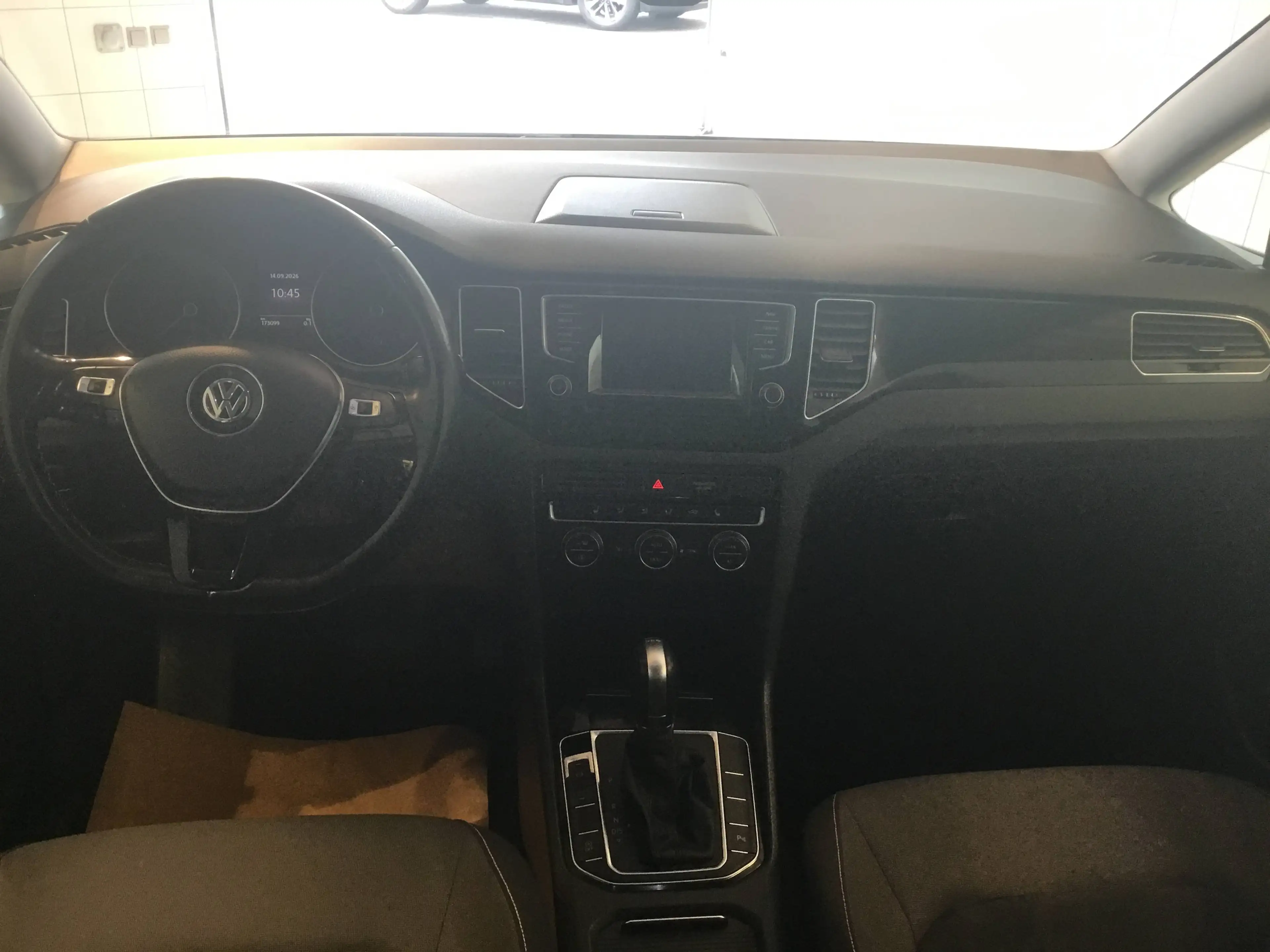 Volkswagen Golf Sportsvan 1,6 Highline TDI DSG — photo 11