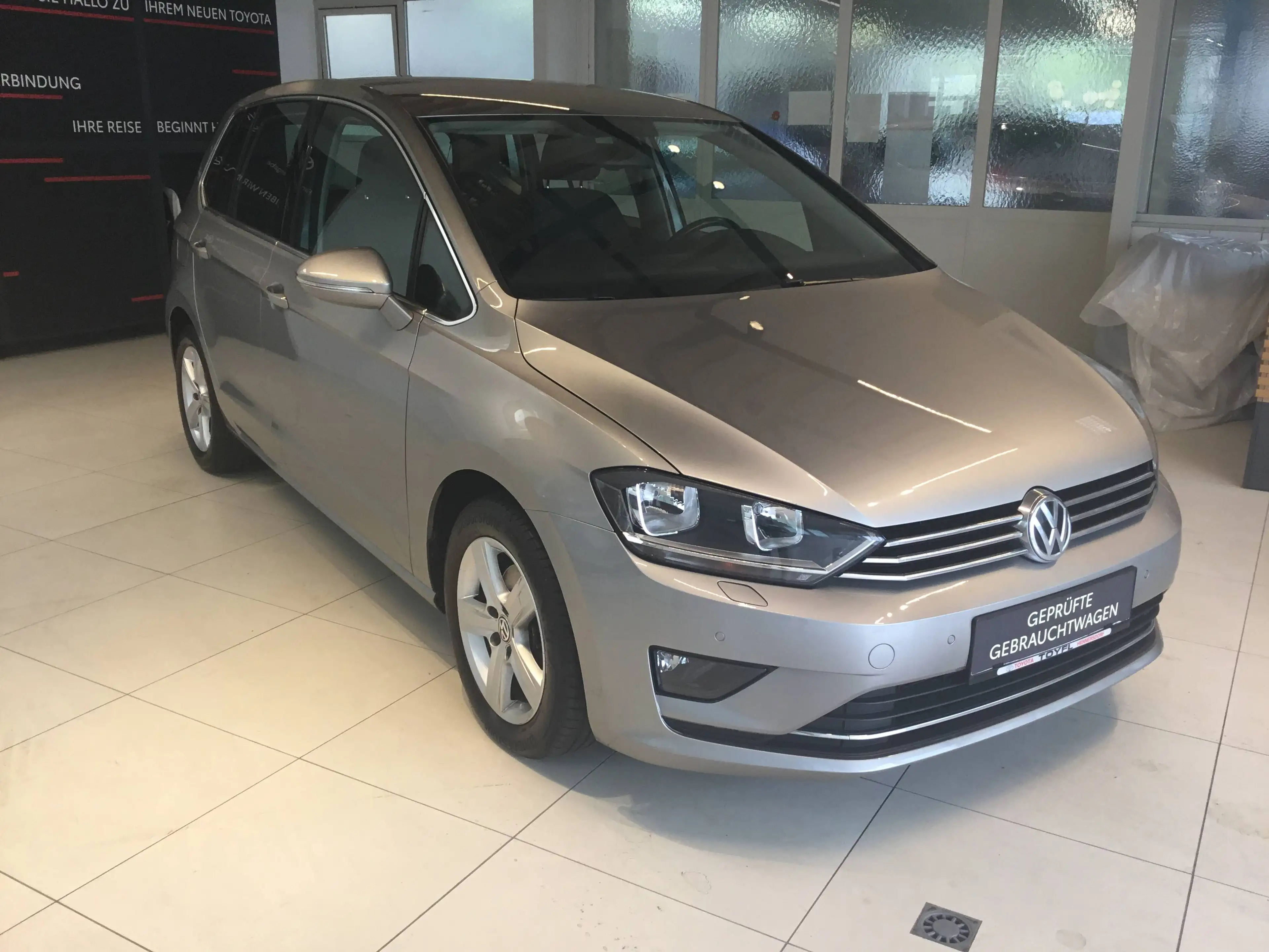 Volkswagen Golf Sportsvan 1,6 Highline TDI DSG — photo 3