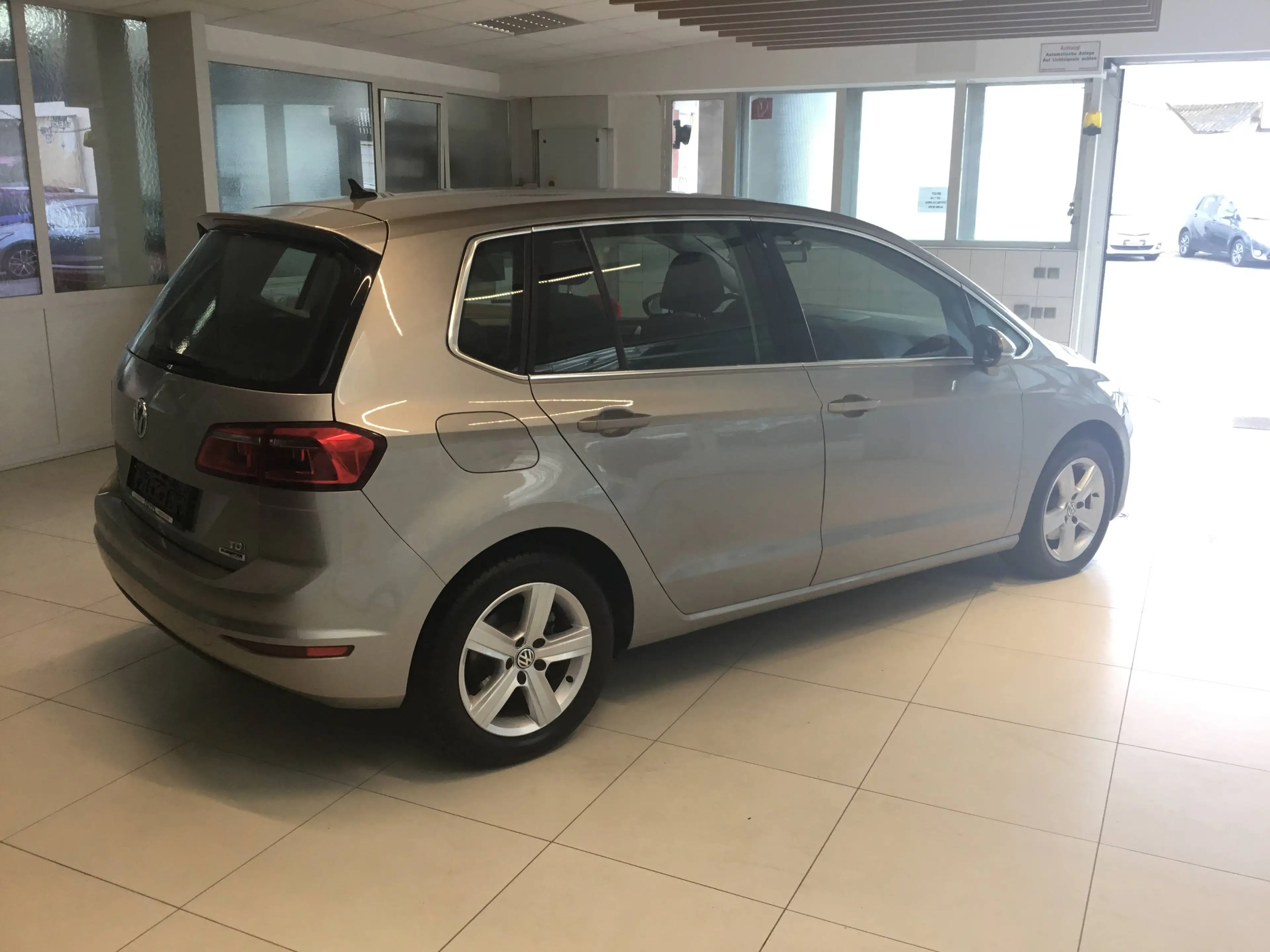 Volkswagen Golf Sportsvan 1,6 Highline TDI DSG — photo 7