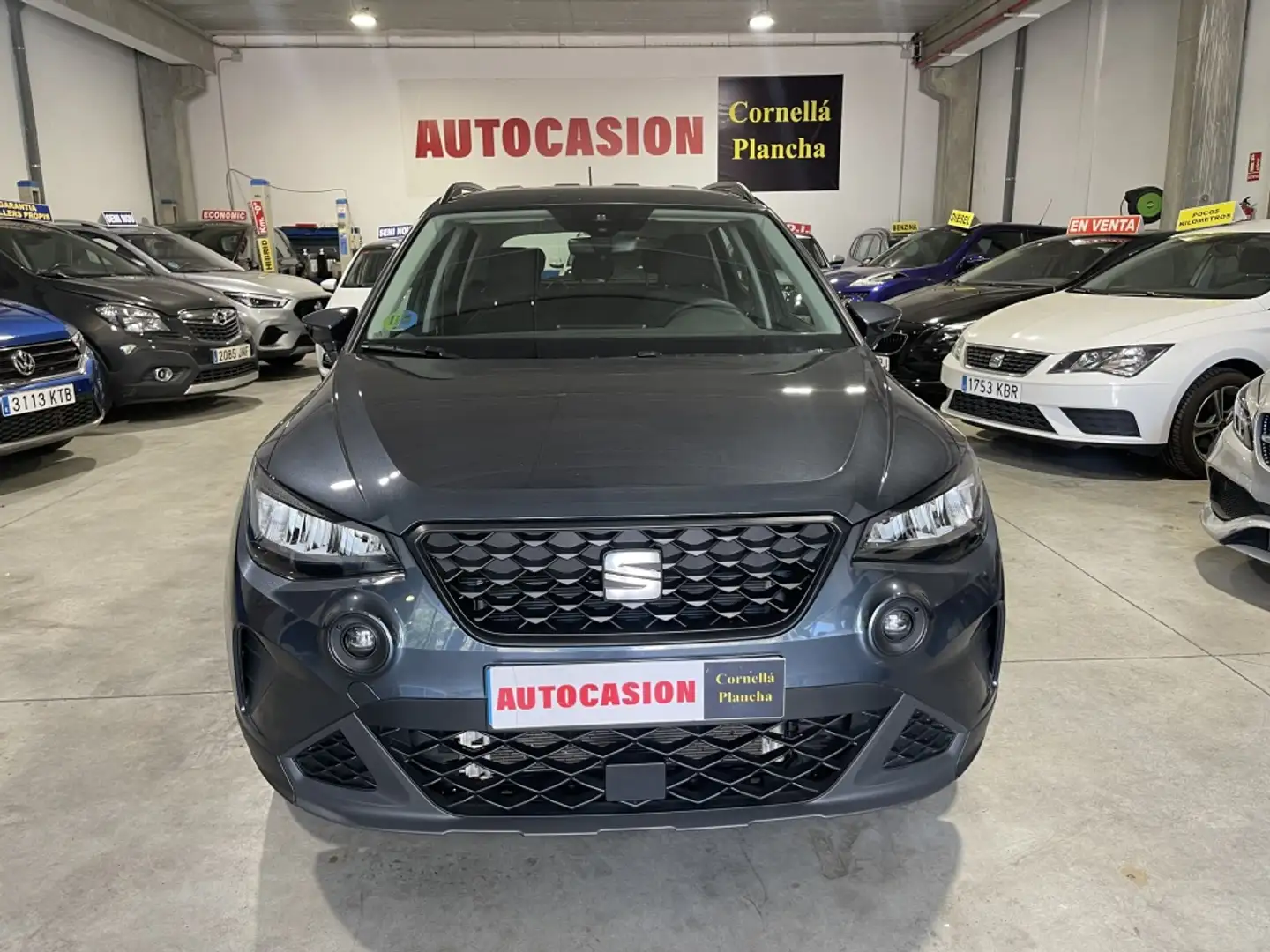 SEAT Arona 1.0 TGI S&S Reference XM Edition 90 Gris - 1