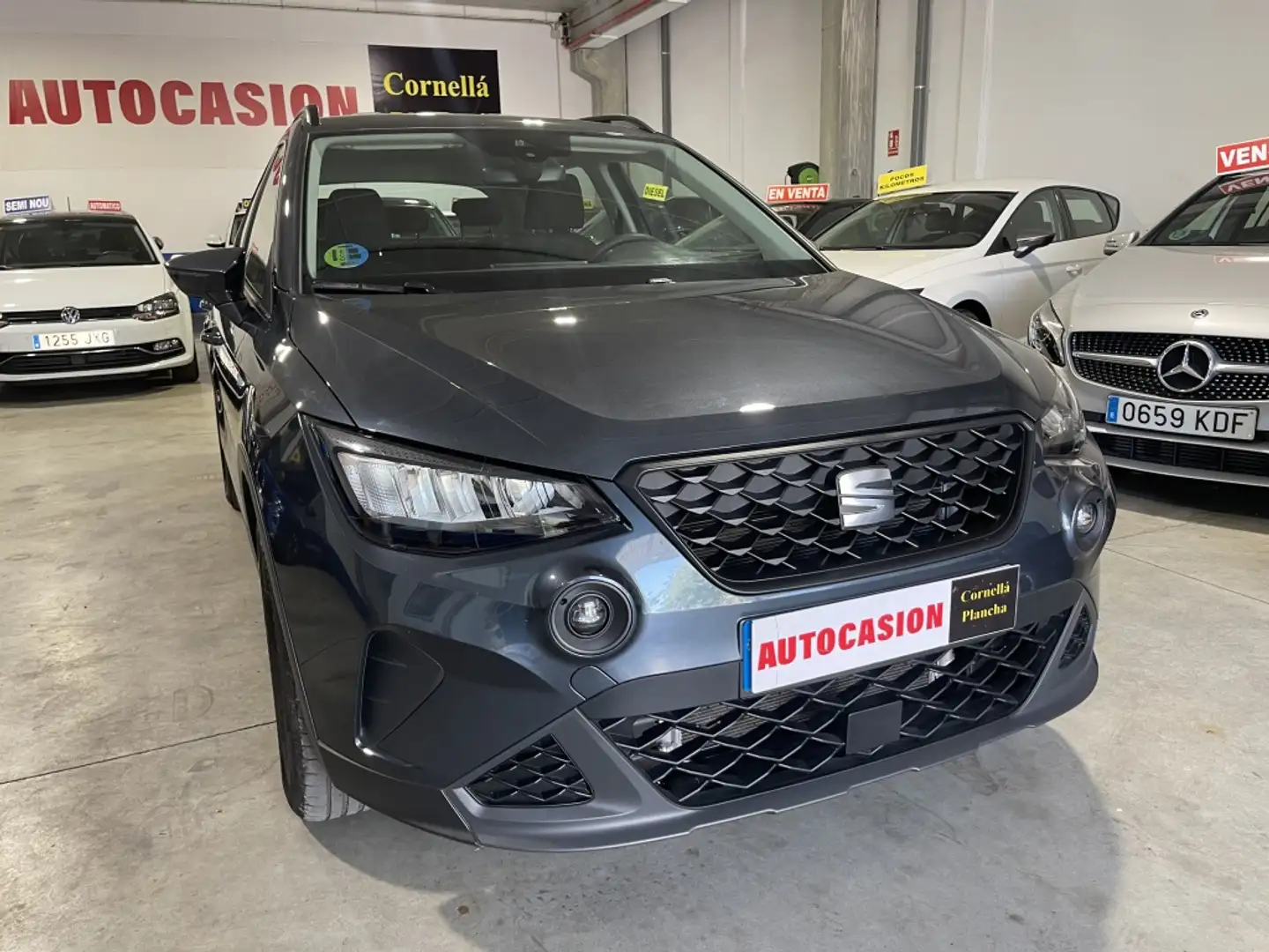 SEAT Arona 1.0 TGI S&S Reference XM Edition 90 Gris - 2