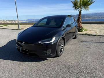 Model X 100 D SOH 89% Gancio Traino Gomme Nuove