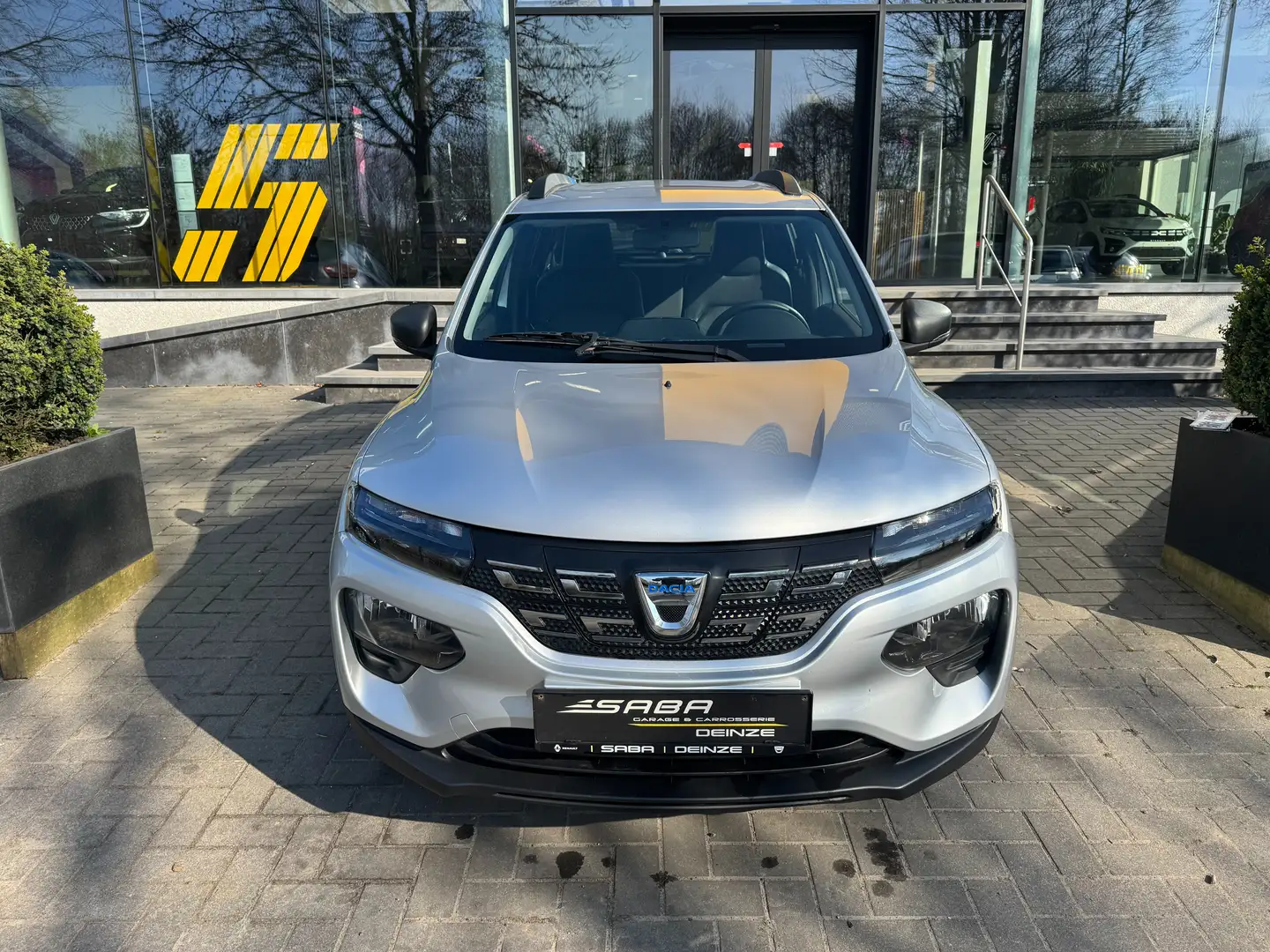 Dacia Spring 27.4 kWh Business  *Leder*Navi*Applecarplay*camera Zwart - 2