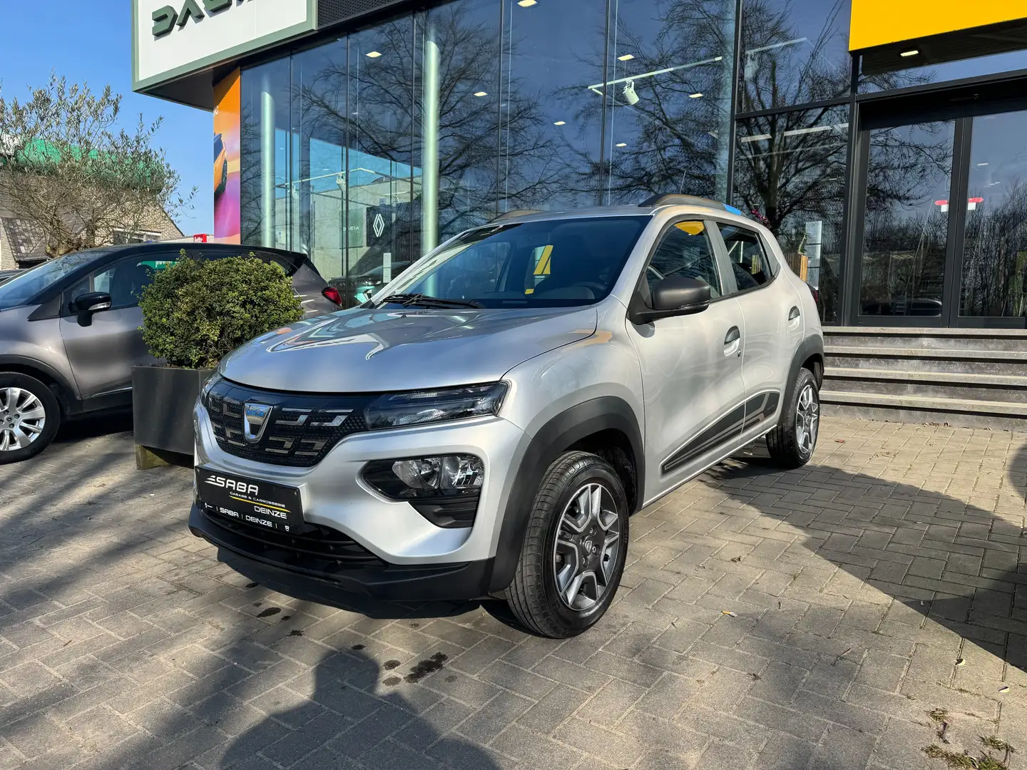 Dacia Spring 27.4 kWh Business  *Leder*Navi*Applecarplay*camera Zwart - 1