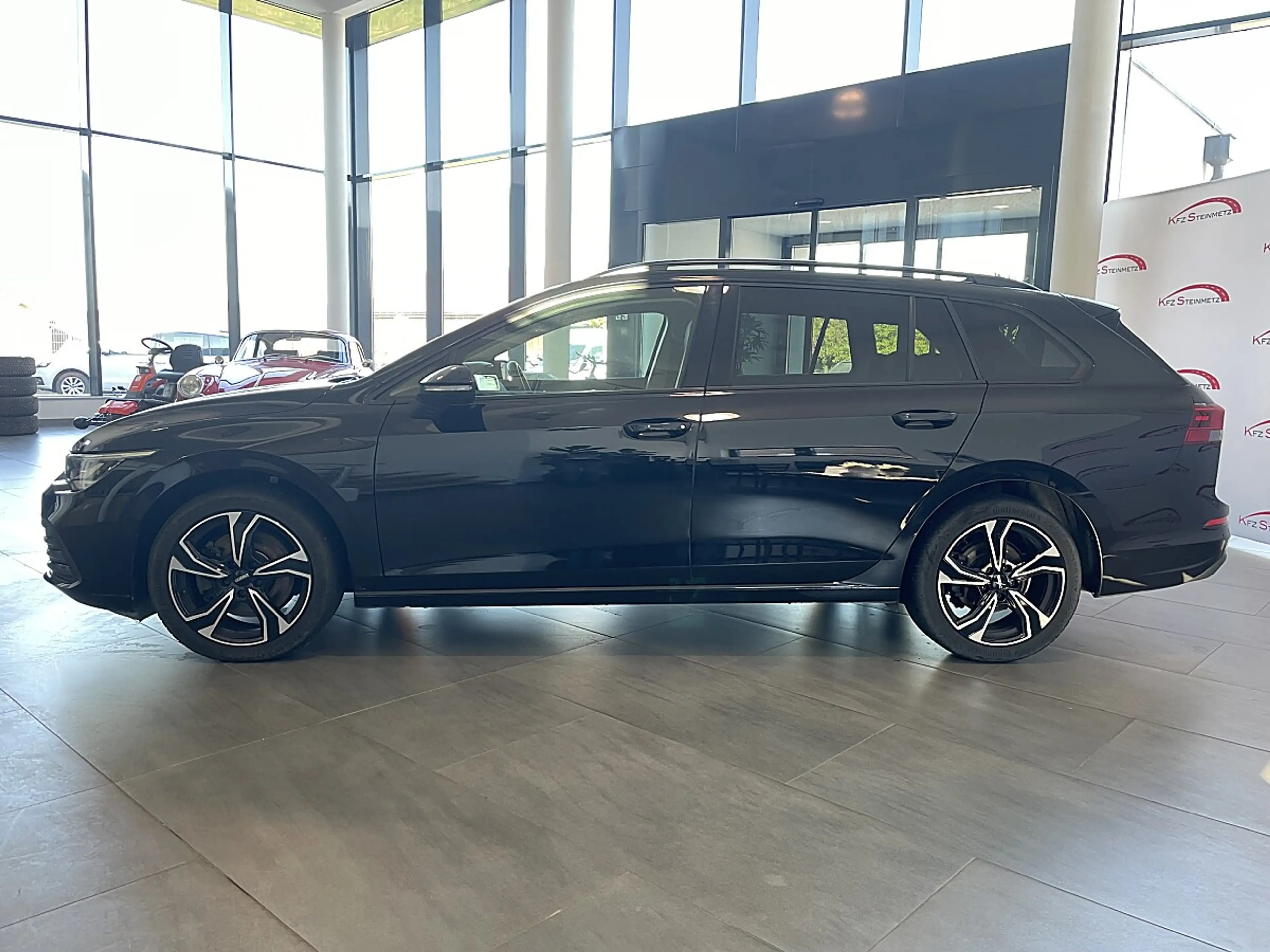 Volkswagen Golf Variant 2,0 TDI Life DSG — photo 4