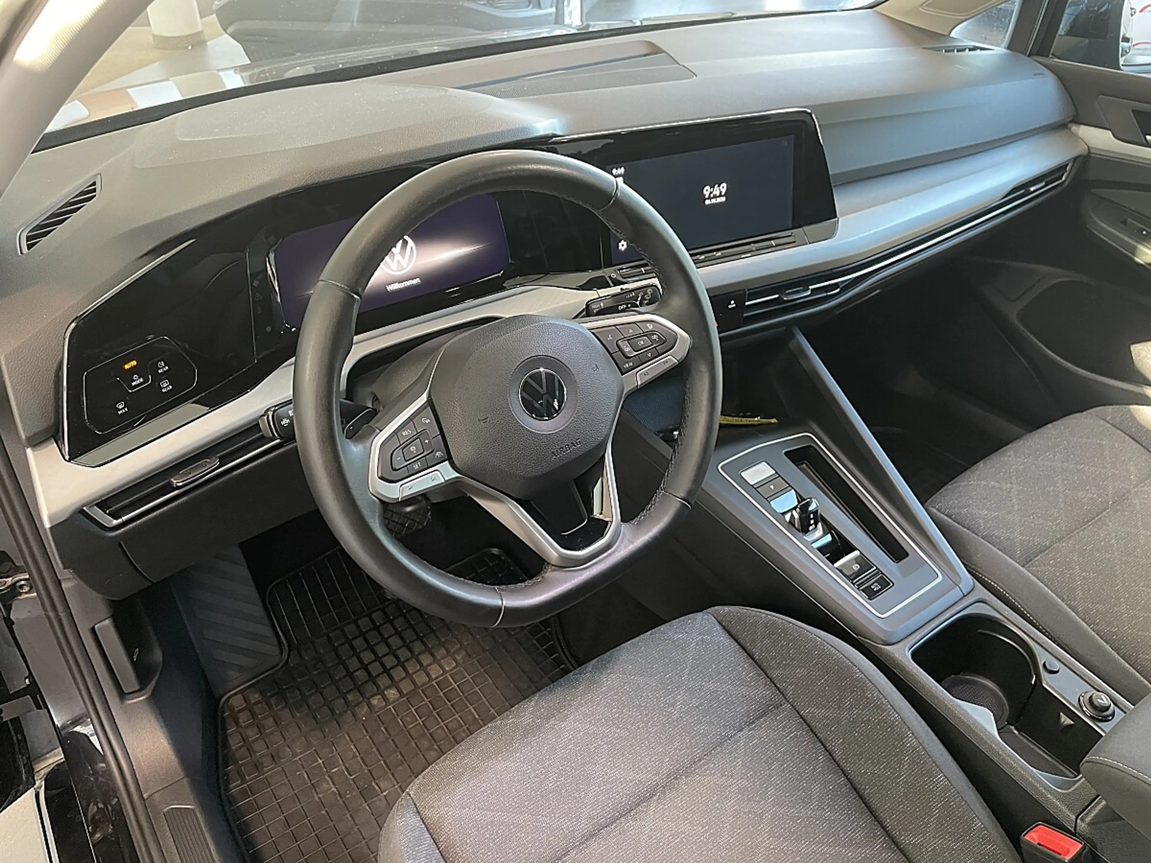 Volkswagen Golf Variant 2,0 TDI Life DSG — photo 10