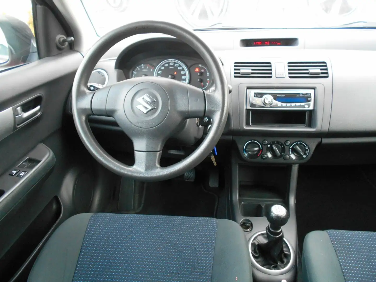 Suzuki Swift 1.4 Classic KLIMA Rouge - 2