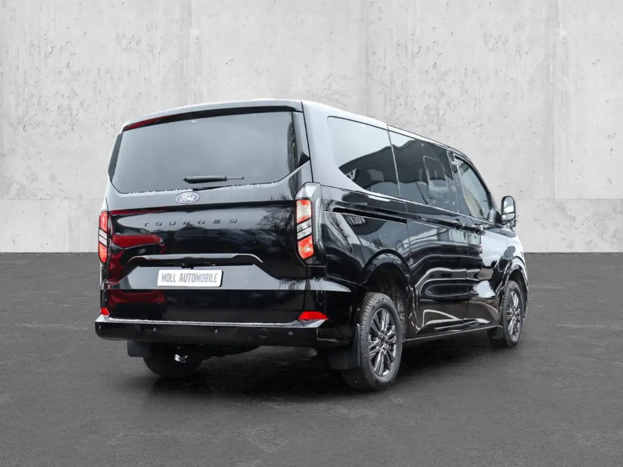 Ford Tourneo Custom Titanium L1 170PS Auto. B&O Techno 5 2x Schiebetür 2
