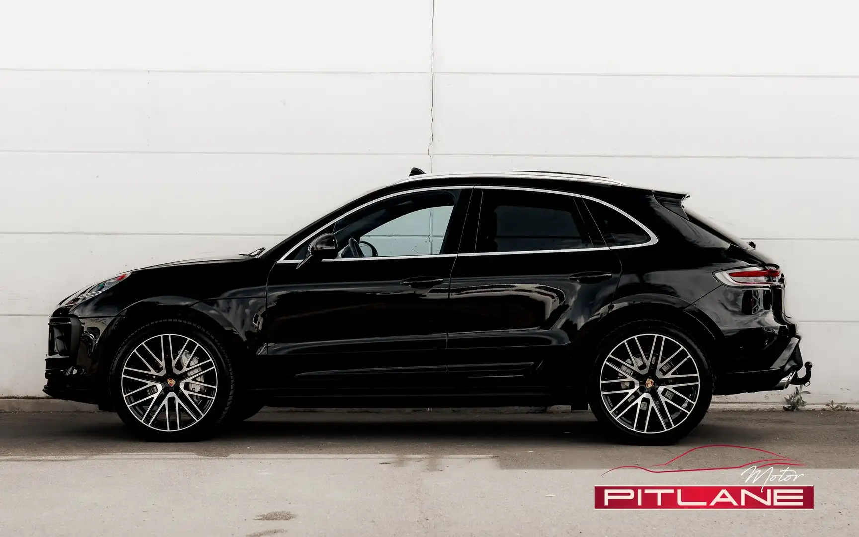 Porsche Macan Macan 2.0 Turbo PDK / 21"ALU / TO Pano / Attelage Negru - 2