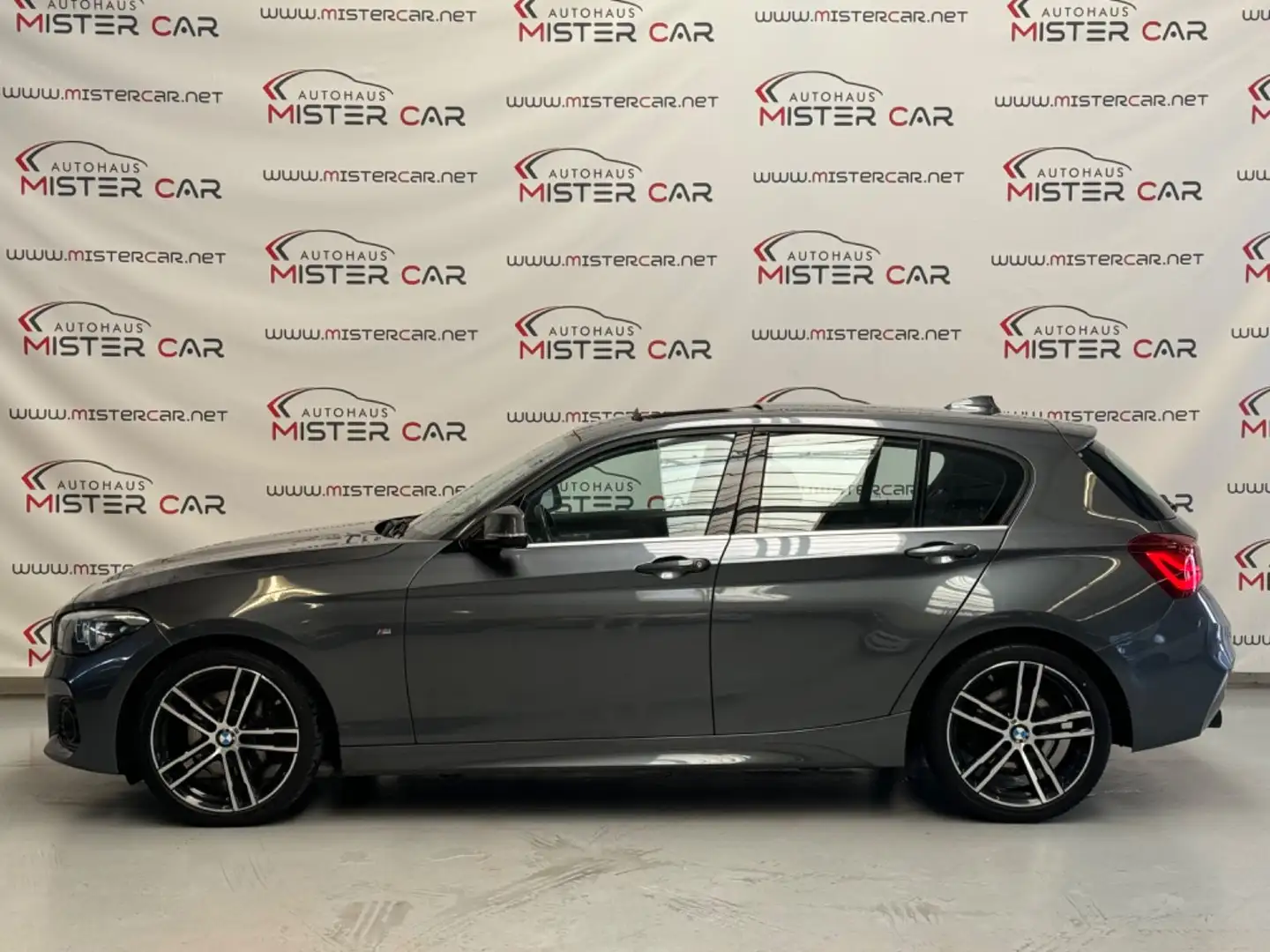 BMW 125 d Edition M Sport SAG ACC/GSHD/LED/KEY/SHZ/18 Grau - 2