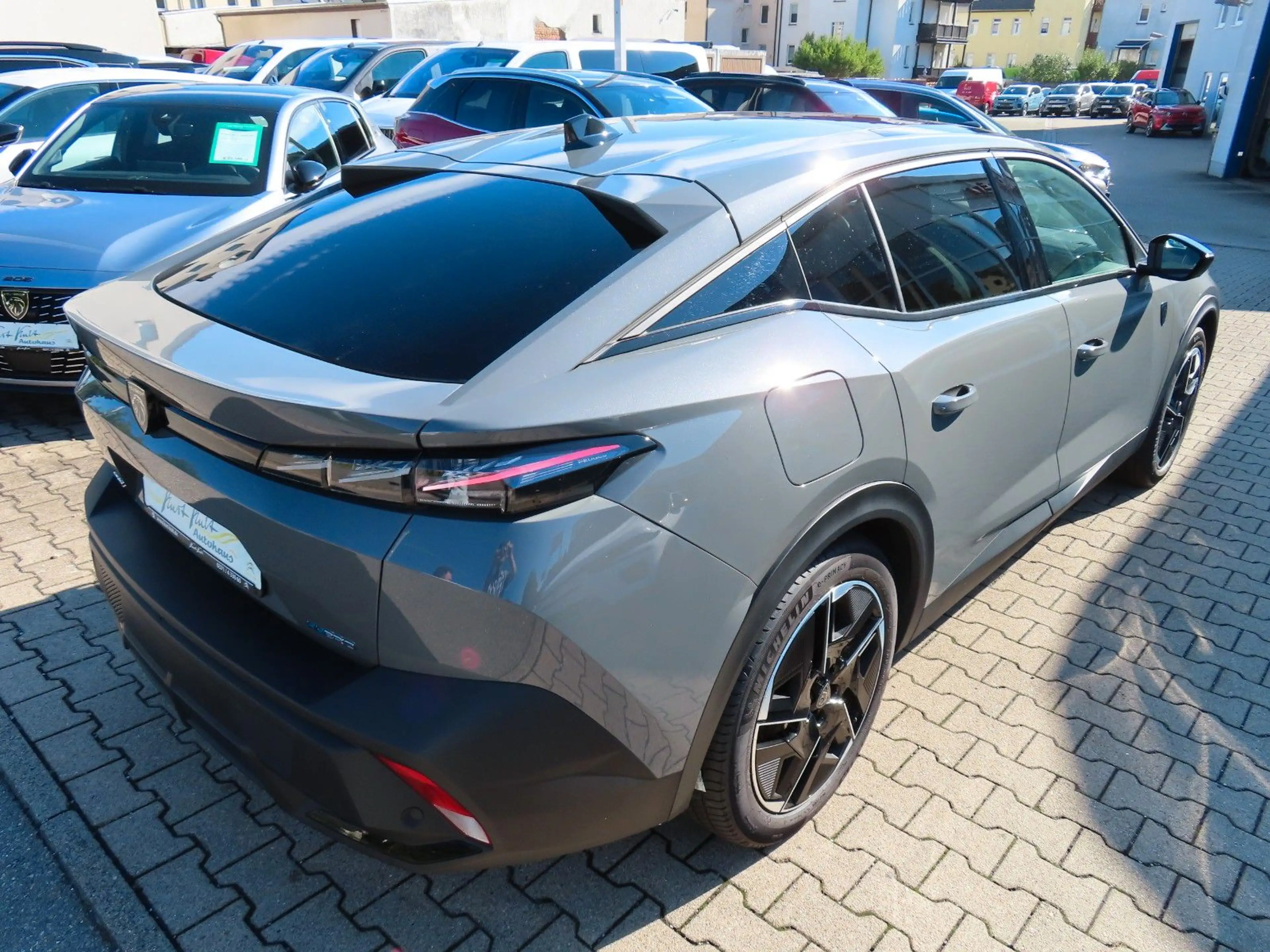 Peugeot 408 GT Hybrid 225*PANO*AHZV*Winterpaket* — photo 8