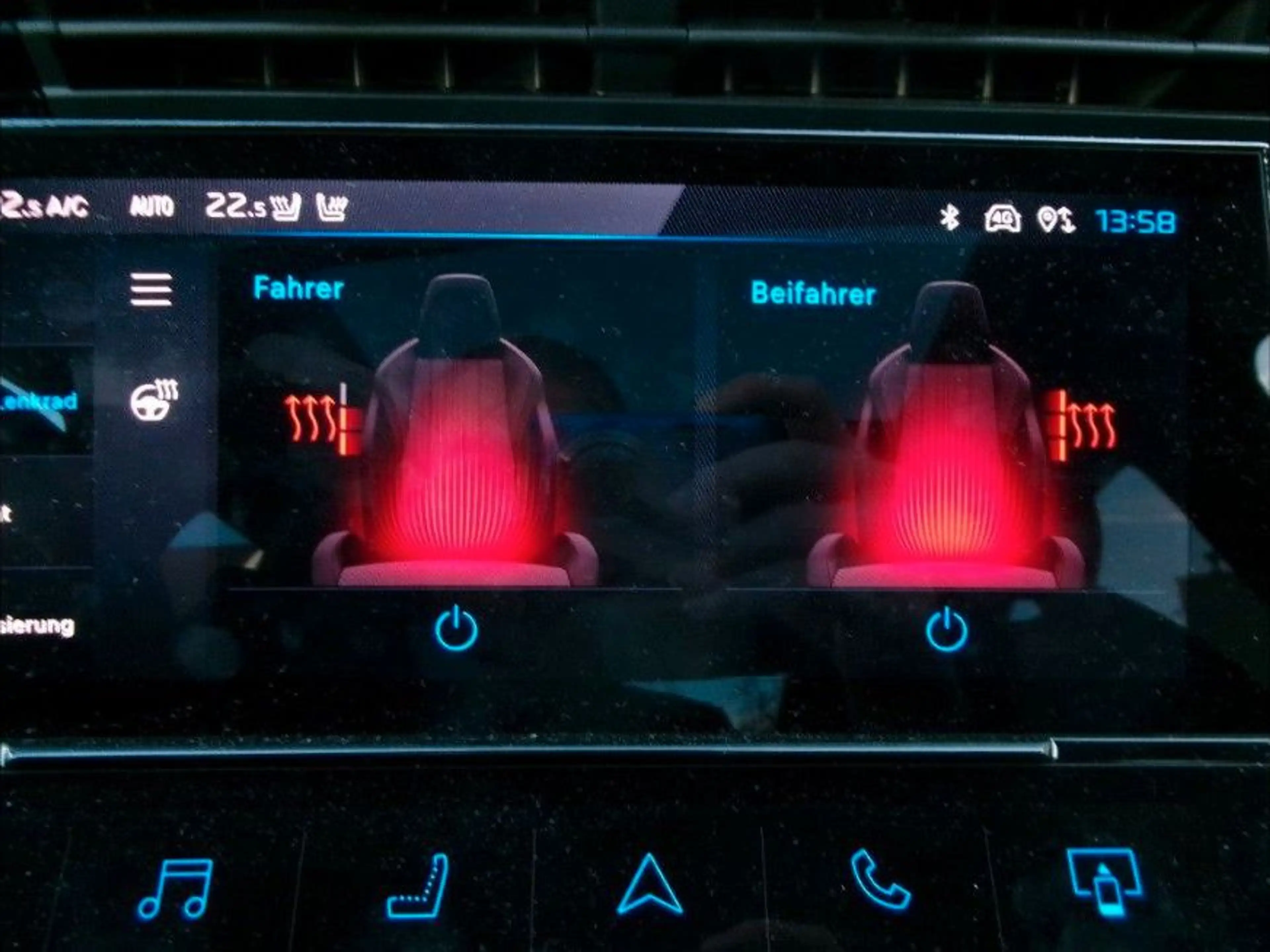Peugeot 408 GT Hybrid 225*PANO*AHZV*Winterpaket* — photo 11